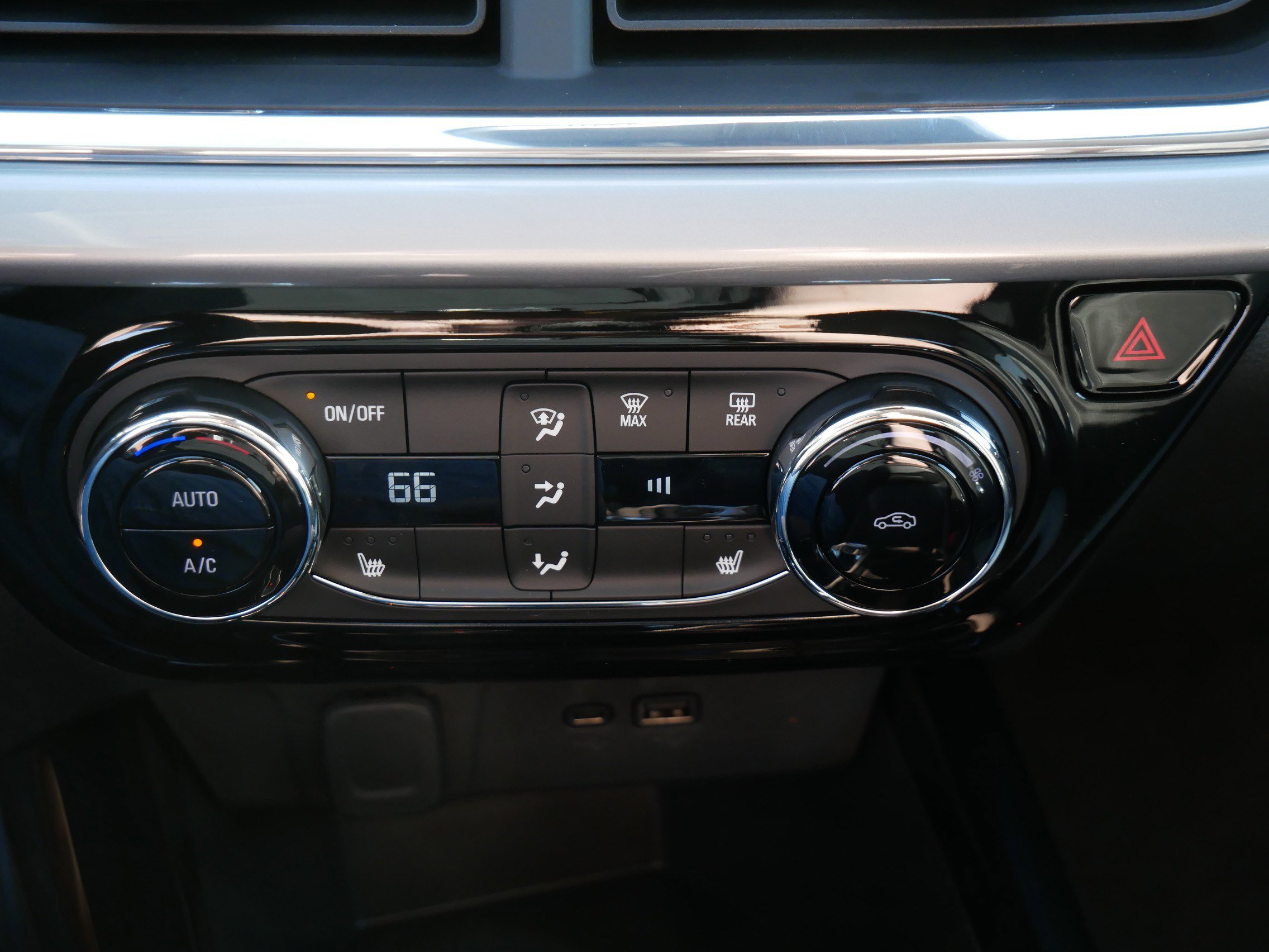 New 2026 Chevrolet Trax LT w/ Driver Confidence Package FWD image 8