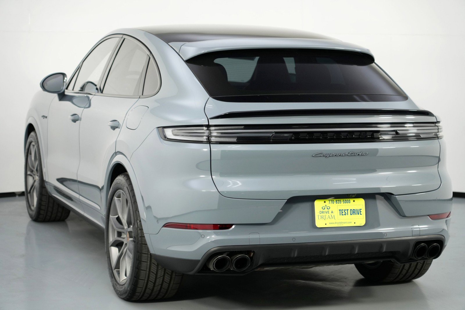 Used 2024 Porsche Cayenne Turbo AWD/4WD image 56