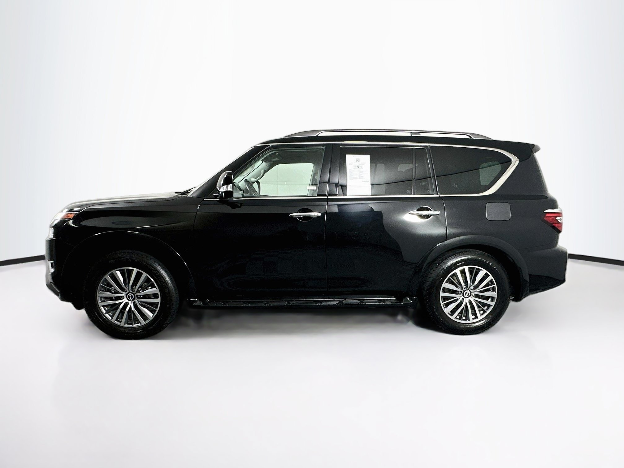 Used 2023 Nissan Armada SL RWD image 4