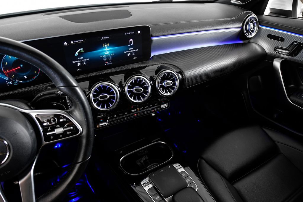 Used 2020 Mercedes-Benz CLA 250 image 23