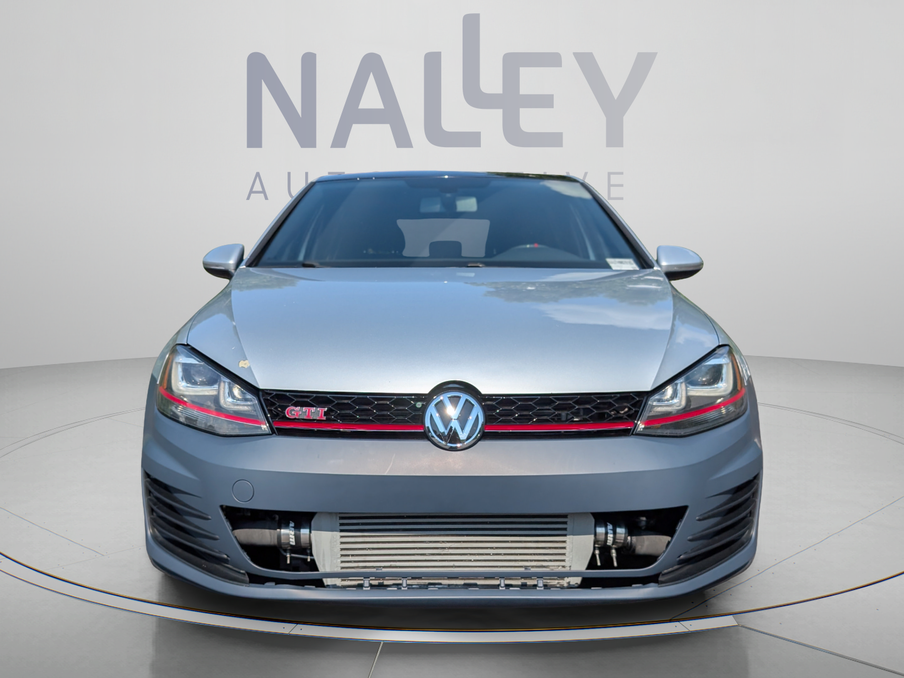 Used 2017 Volkswagen Golf 4-Door FWD image 8