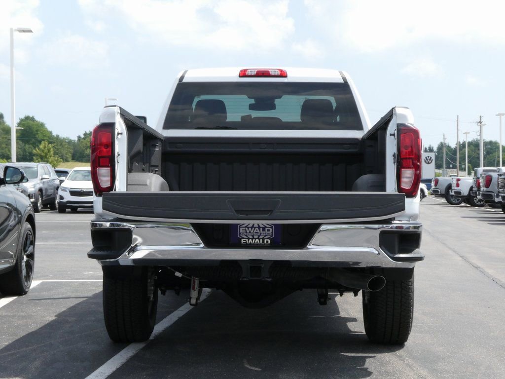 New 2025 GMC Sierra 3500 Pro AWD/4WD image 25