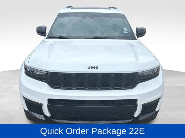 Used 2025 Jeep Grand Cherokee L Limited w/ Black Appearance Package image 3