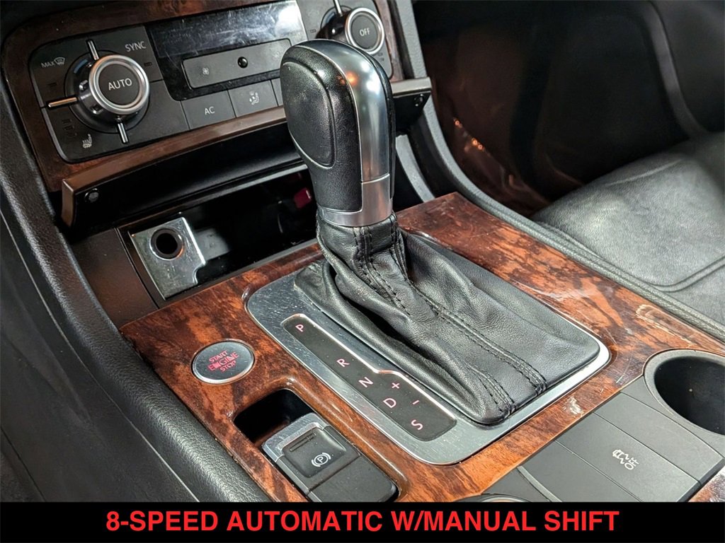 Used 2012 Volkswagen Touareg Sport image 5