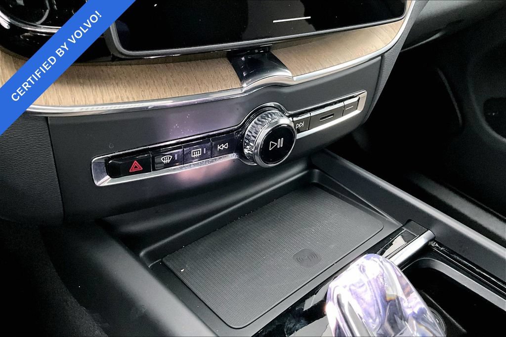 Certified 2026 Volvo XC60 B5 Plus AWD/4WD image 28