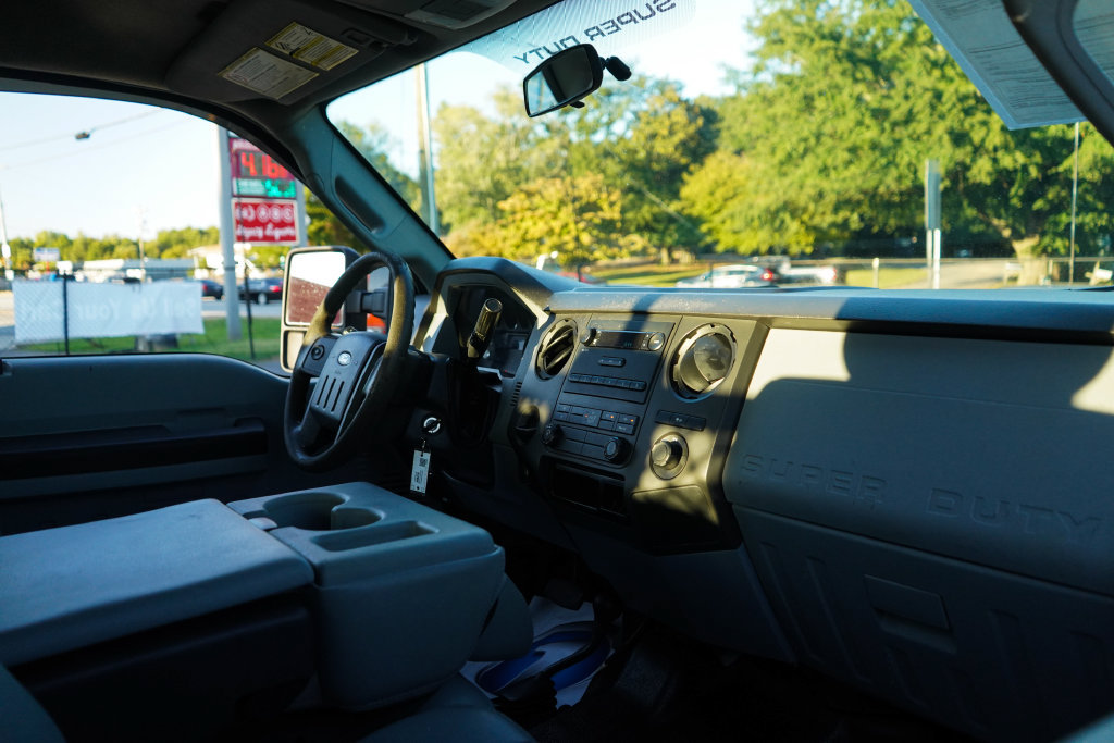 Used 2015 Ford F250 XL AWD/4WD image 13