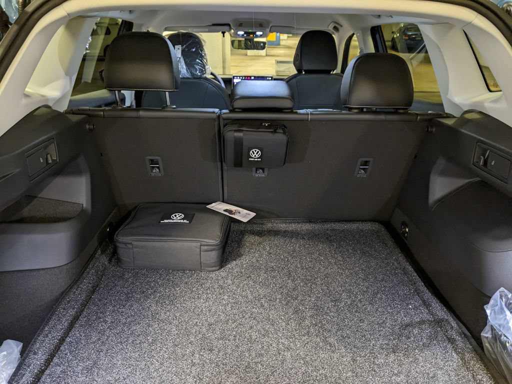 New 2026 Volkswagen Tiguan SE AWD/4WD image 27