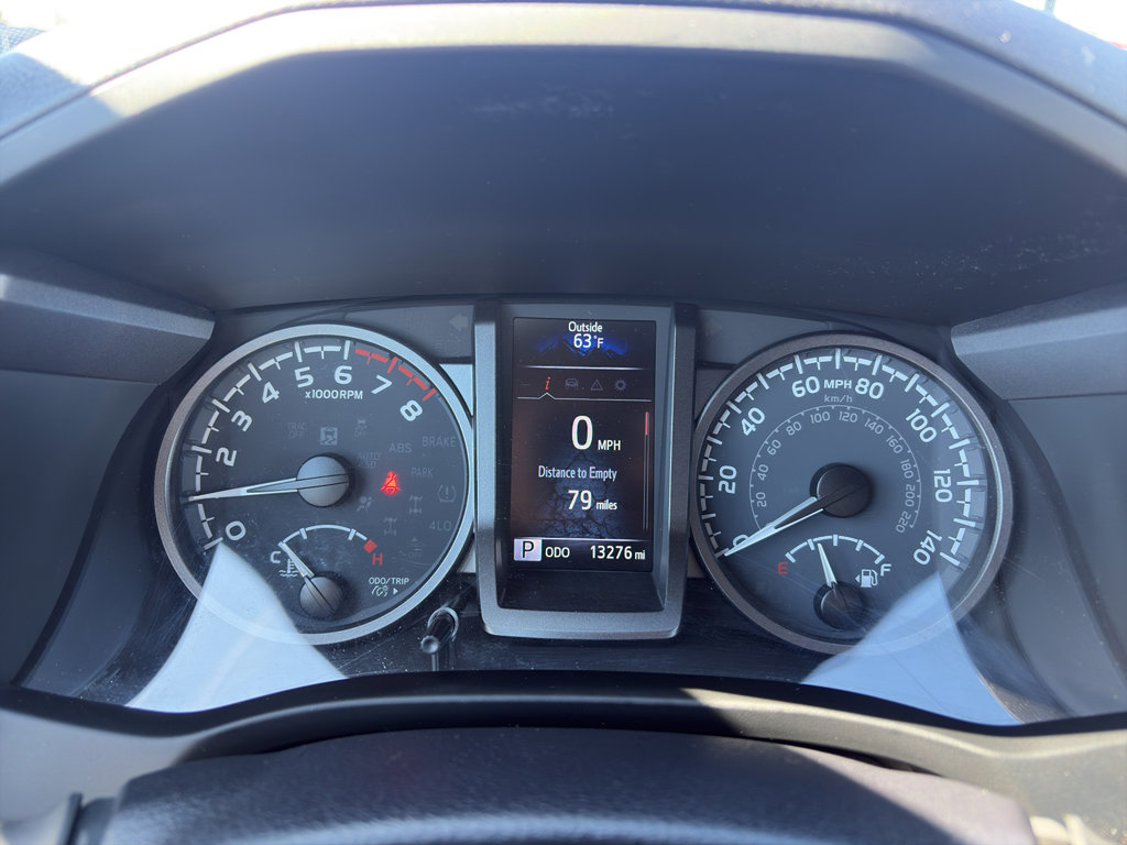 Used 2023 Toyota Tacoma TRD Off-Road w/ Technology Package AWD/4WD image 22