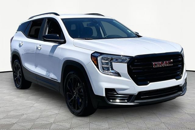 Used 2024 GMC Terrain SLE w/ Driver Convenience Package