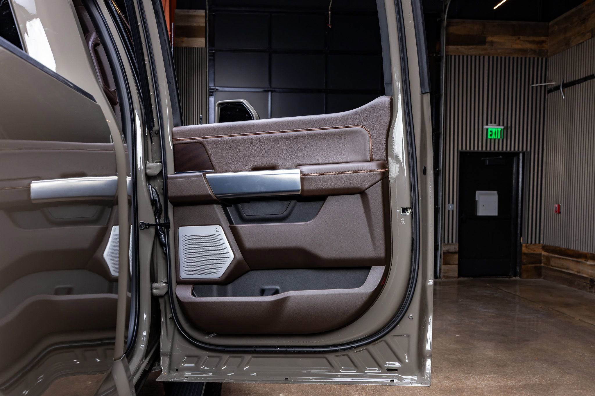 Used 2026 Ford F250 King Ranch w/ Chrome Package image 39