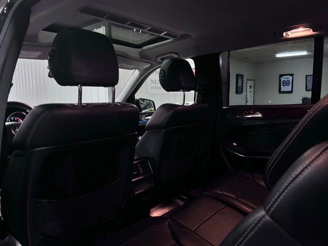 Used 2014 Mercedes-Benz GL 450 4MATIC image 11