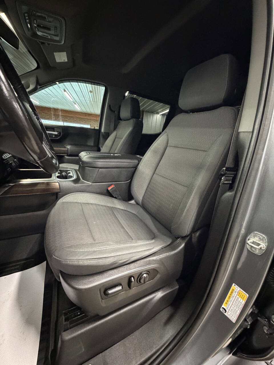 Used 2021 Chevrolet Silverado 1500 LT Trail Boss w/ Convenience Package II image 18