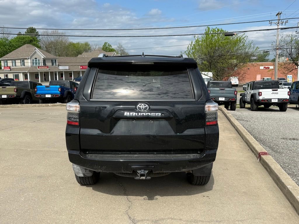 Used 2018 Toyota 4Runner SR5 image 7