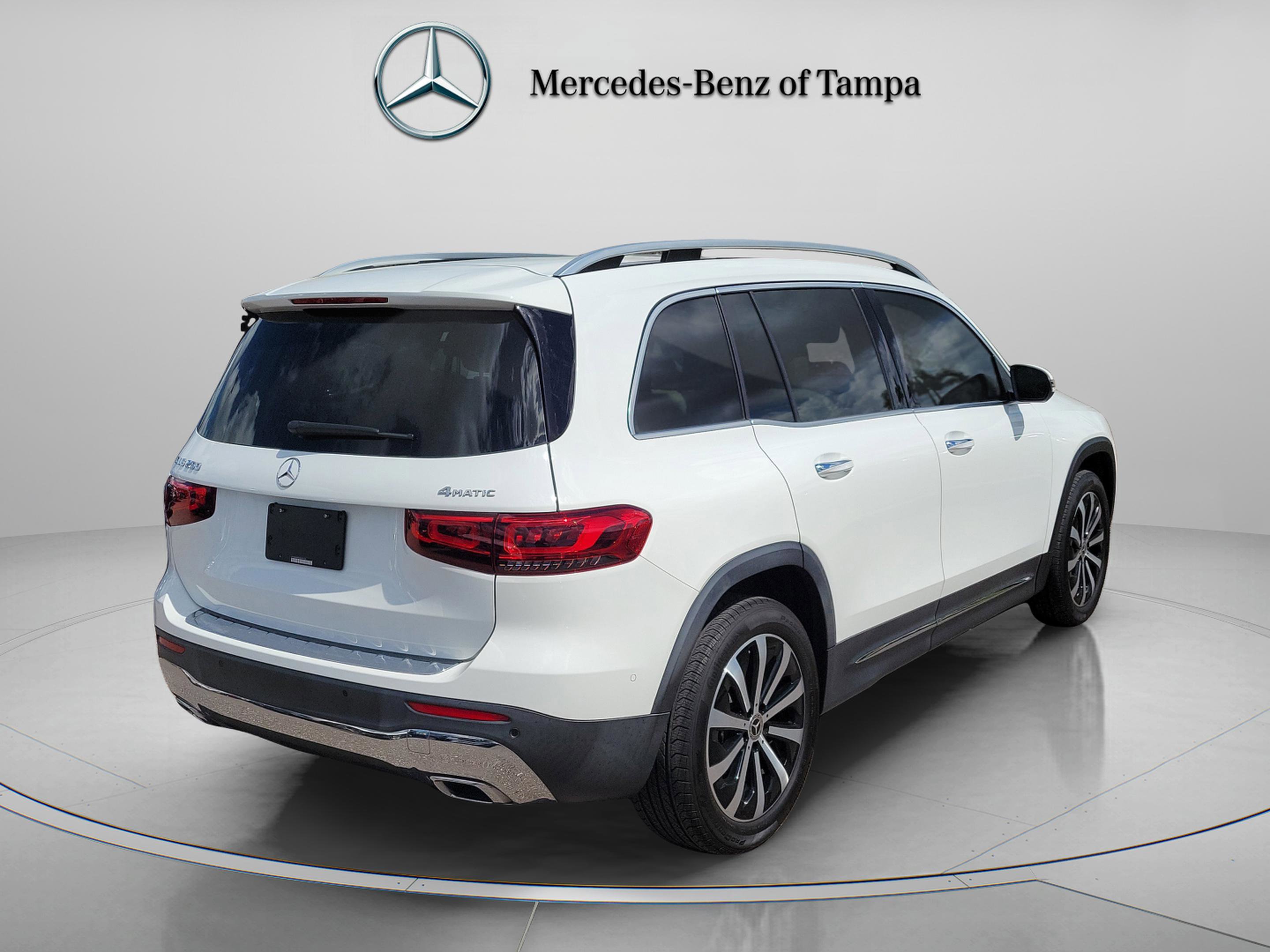 Used 2023 Mercedes-Benz GLB 250 4MATIC image 4