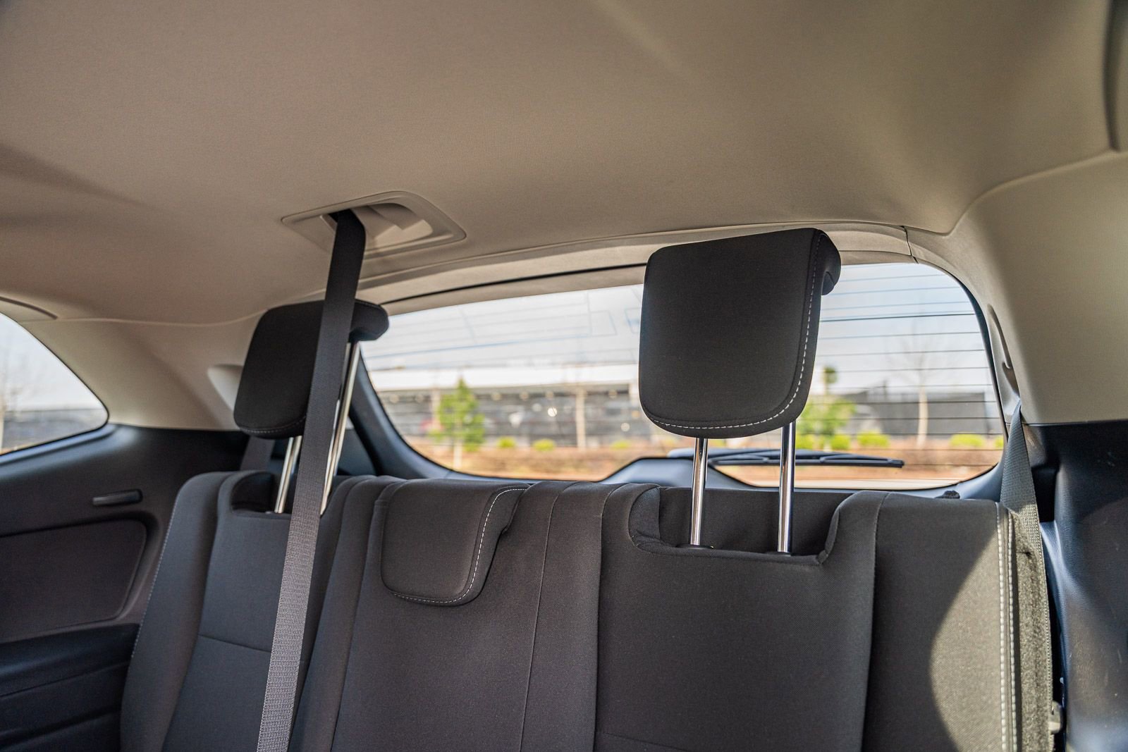 Used 2024 Subaru Ascent Premium w/ Convenience Package image 16