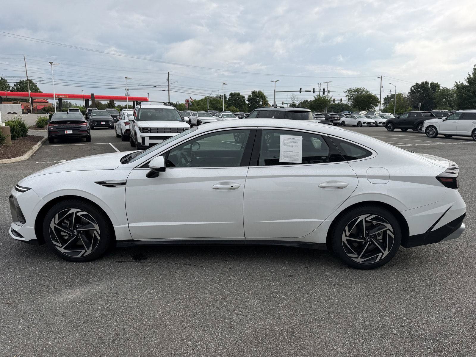 Certified 2026 Hyundai Sonata SEL AWD/4WD image 5