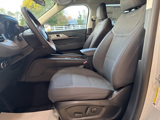 New 2026 Ford Explorer Active image 14