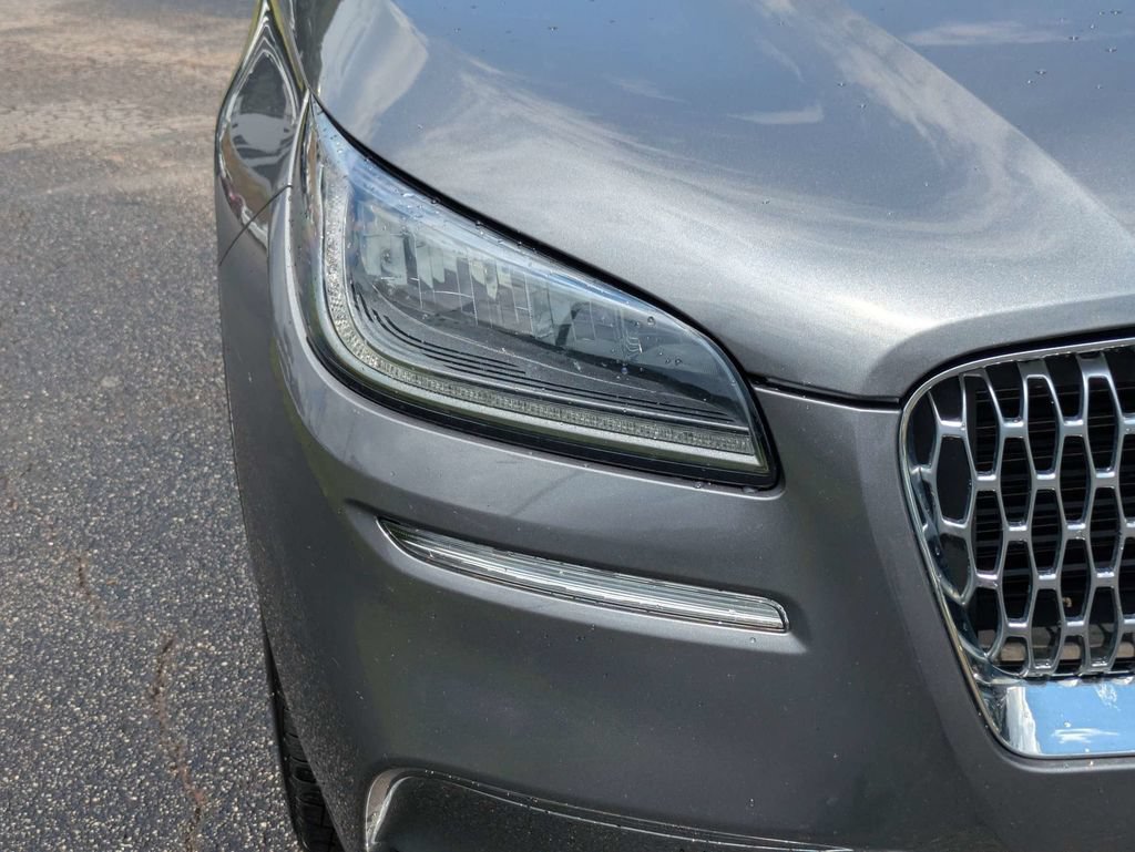 Used 2022 Lincoln Corsair AWD w/ Premium Package image 10