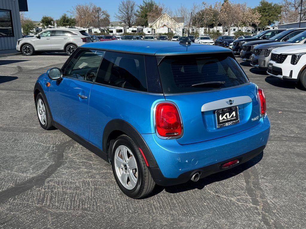 Used 2015 MINI Cooper 2-Door Hardtop image 3