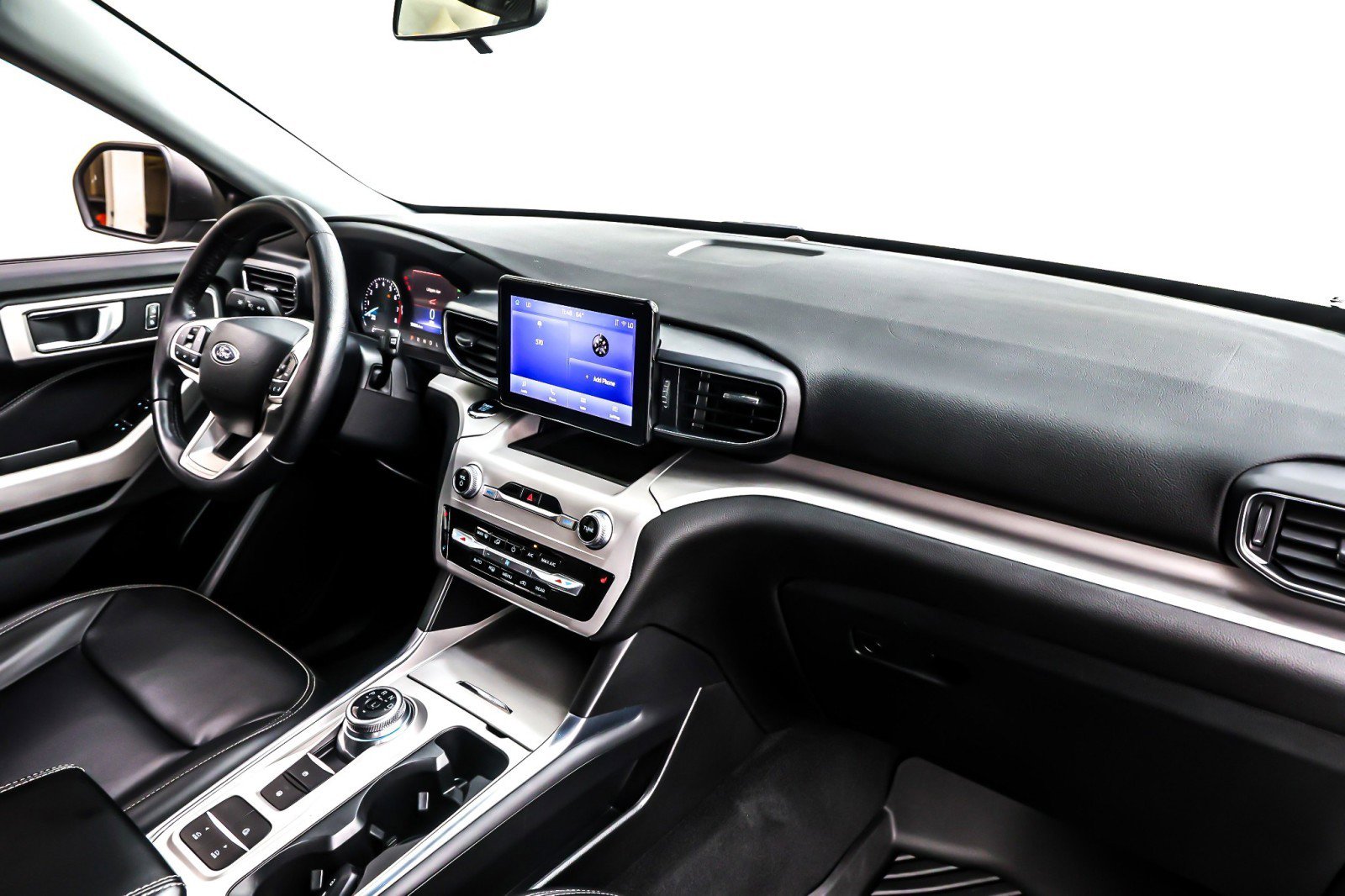 Used 2023 Ford Explorer XLT w/ Equipment Group 202A image 16