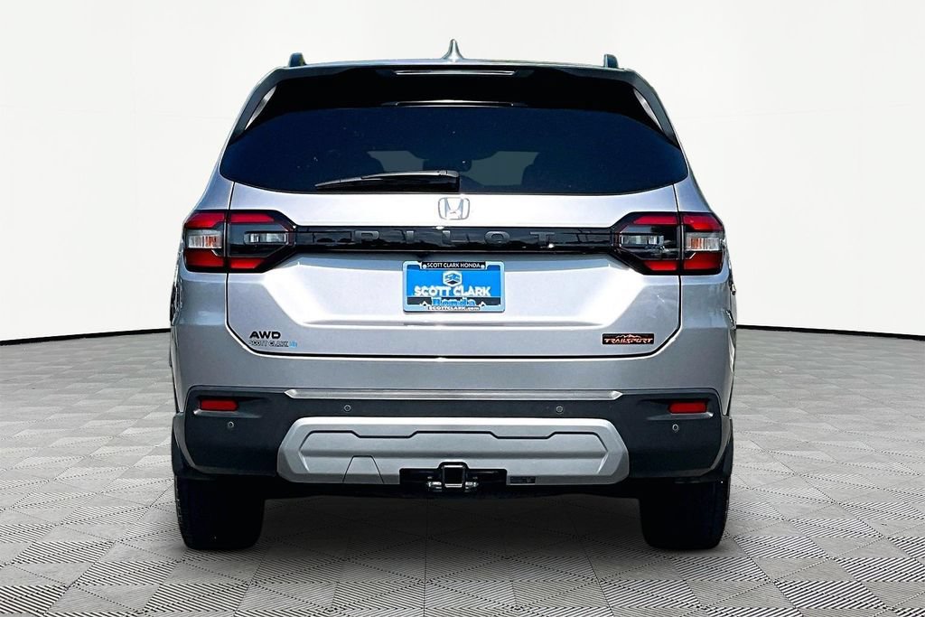 Certified 2025 Honda Pilot TrailSport image 6