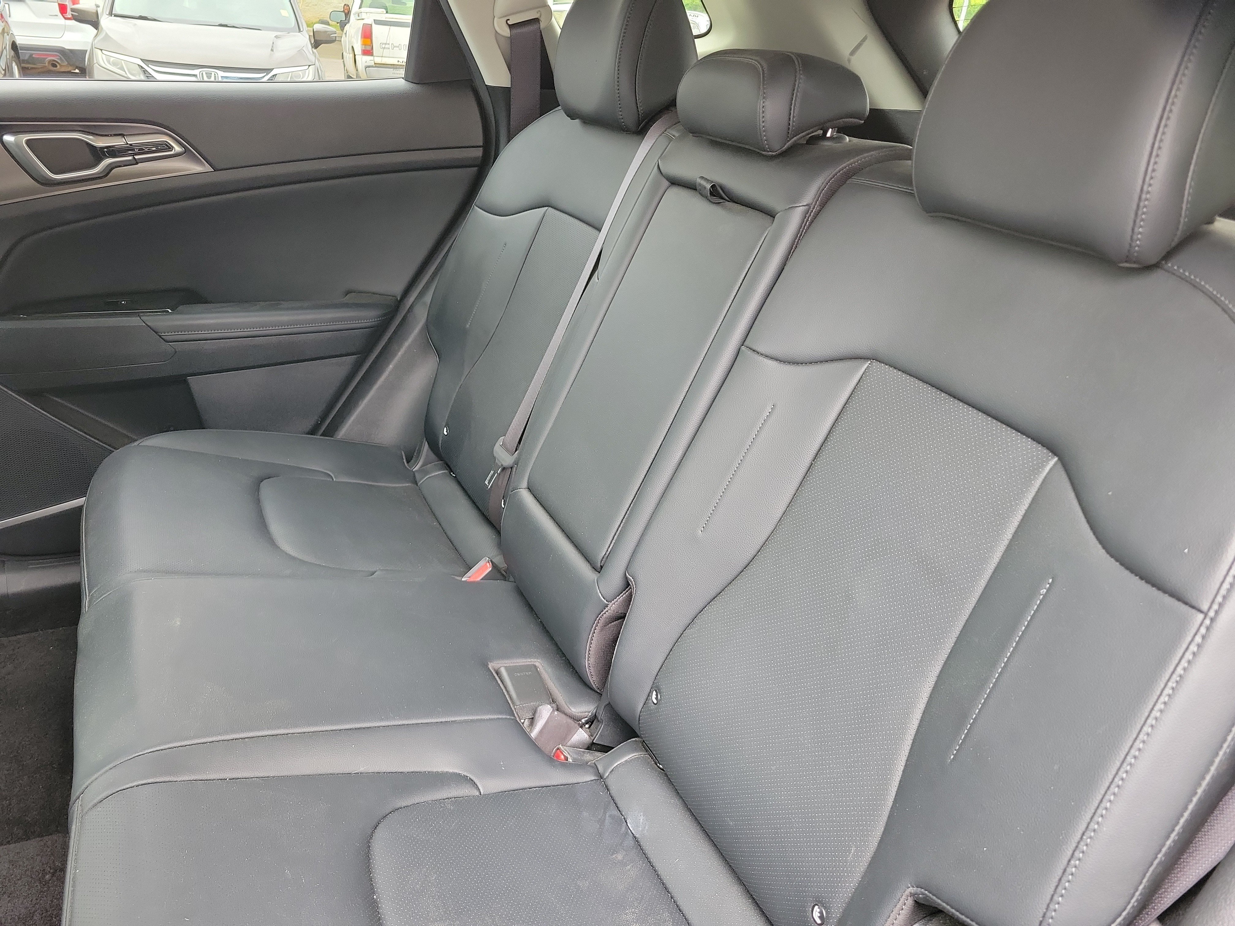 Used 2023 Kia Sportage EX AWD/4WD image 7