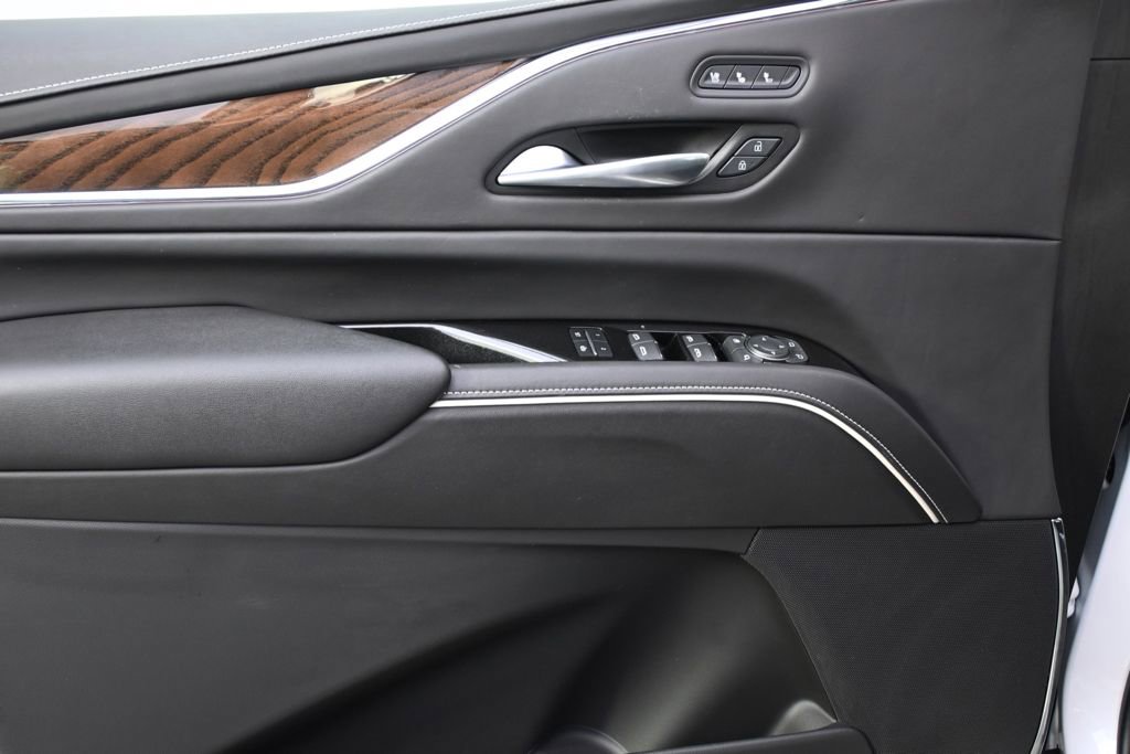 Certified 2024 Cadillac Escalade Sport Platinum w/ LPO, ONYX Package image 23