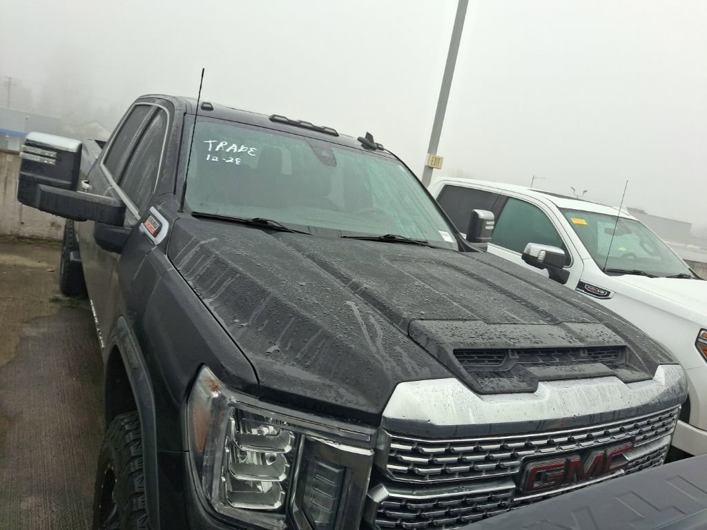 Used 2021 GMC Sierra 3500 Denali w/ Denali Black Diamond Edition image 5