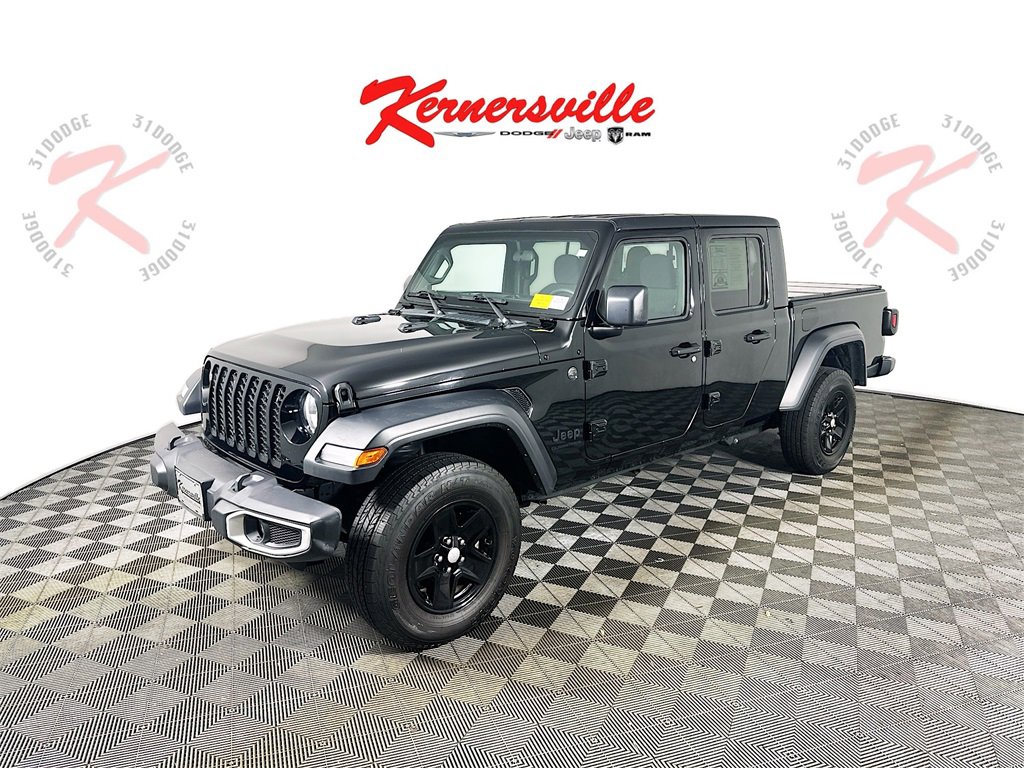 Used 2023 Jeep Gladiator Sport image 3