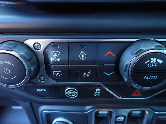 Used 2018 Jeep Wrangler Unlimited Rubicon w/ Dual Top Group image 22