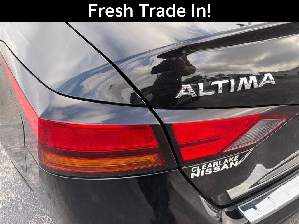 Used 2022 Nissan Altima 2.5 SR FWD image 11
