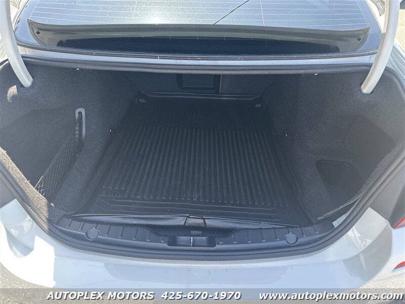 Used 2013 BMW 535i xDrive Sedan AWD/4WD image 10