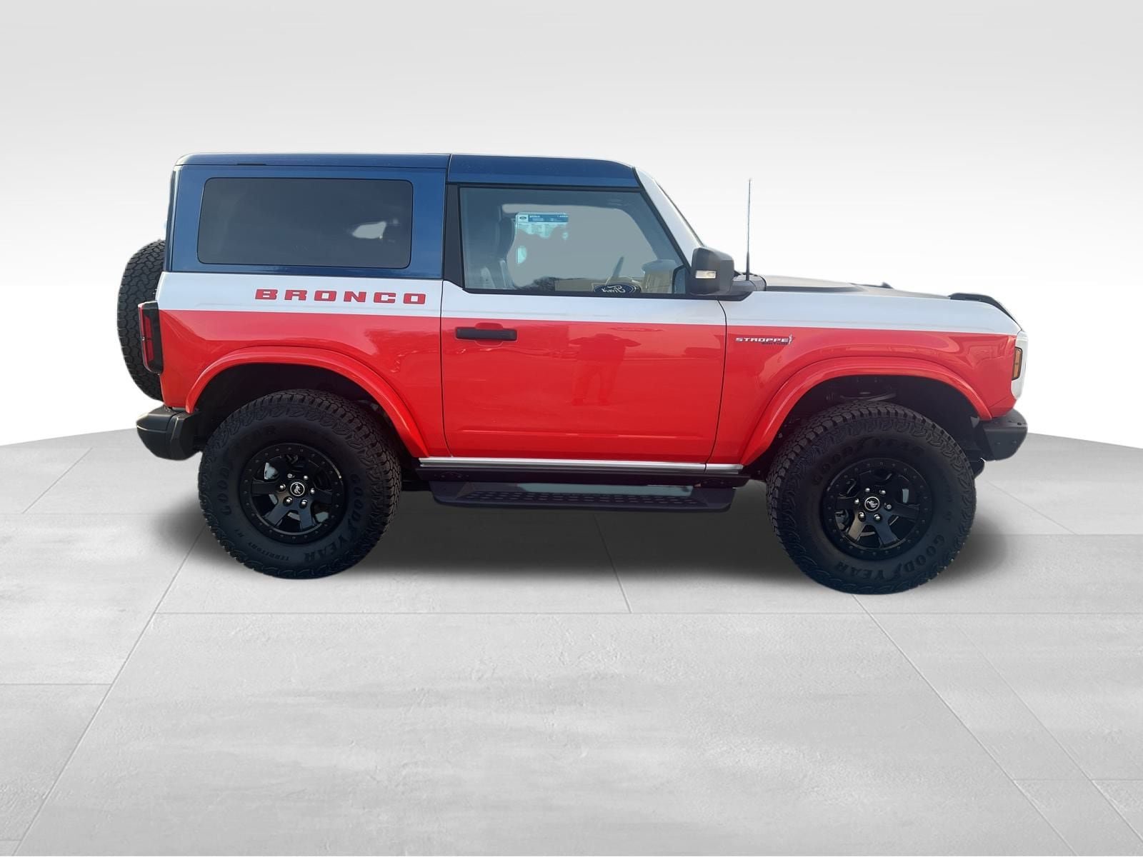 Used 2025 Ford Bronco Stroppe Edition AWD/4WD image 6