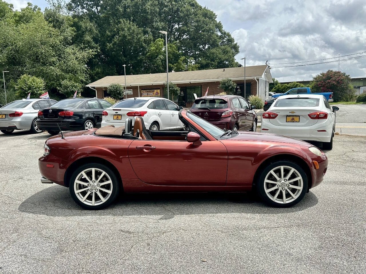 Used 2008 MAZDA MX-5 Miata Grand Touring RWD image 9
