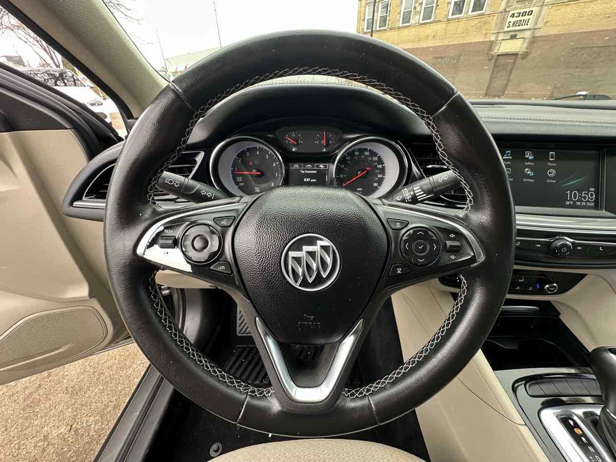 Used 2018 Buick Regal Preferred image 27