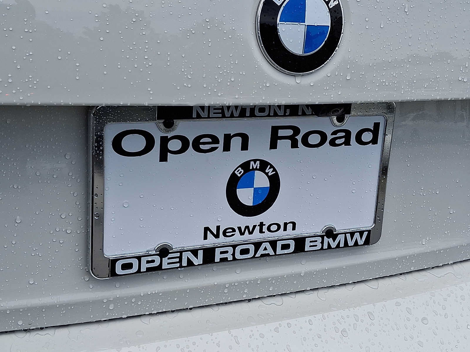 Used 2024 BMW M2 w/ Lighting Package RWD image 32