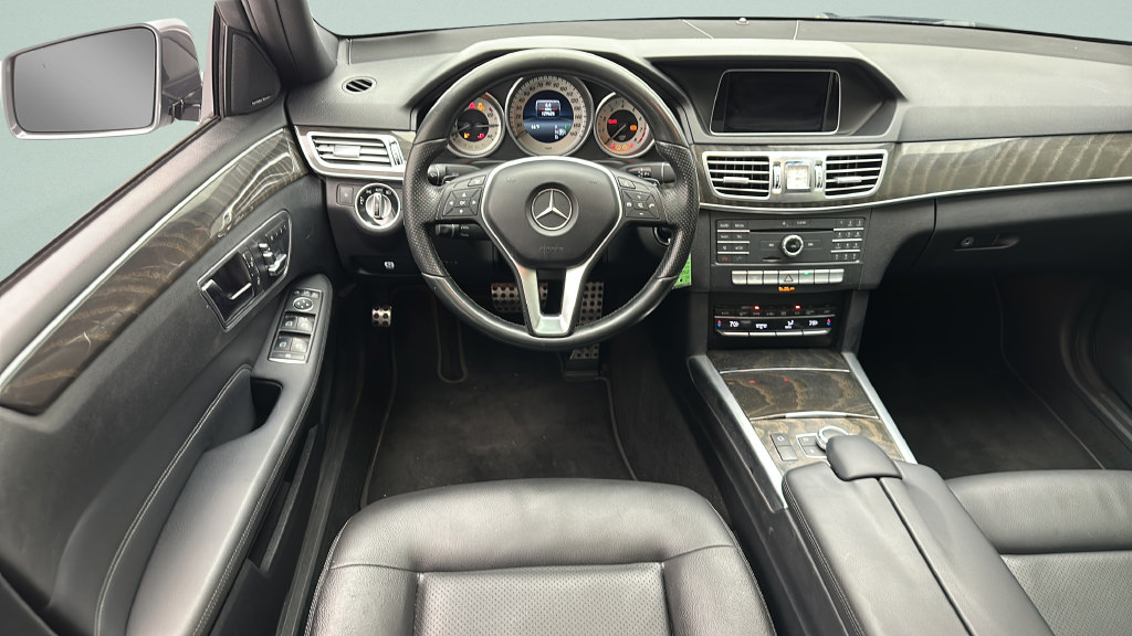 Used 2016 Mercedes-Benz E 350 4MATIC Sedan image 11