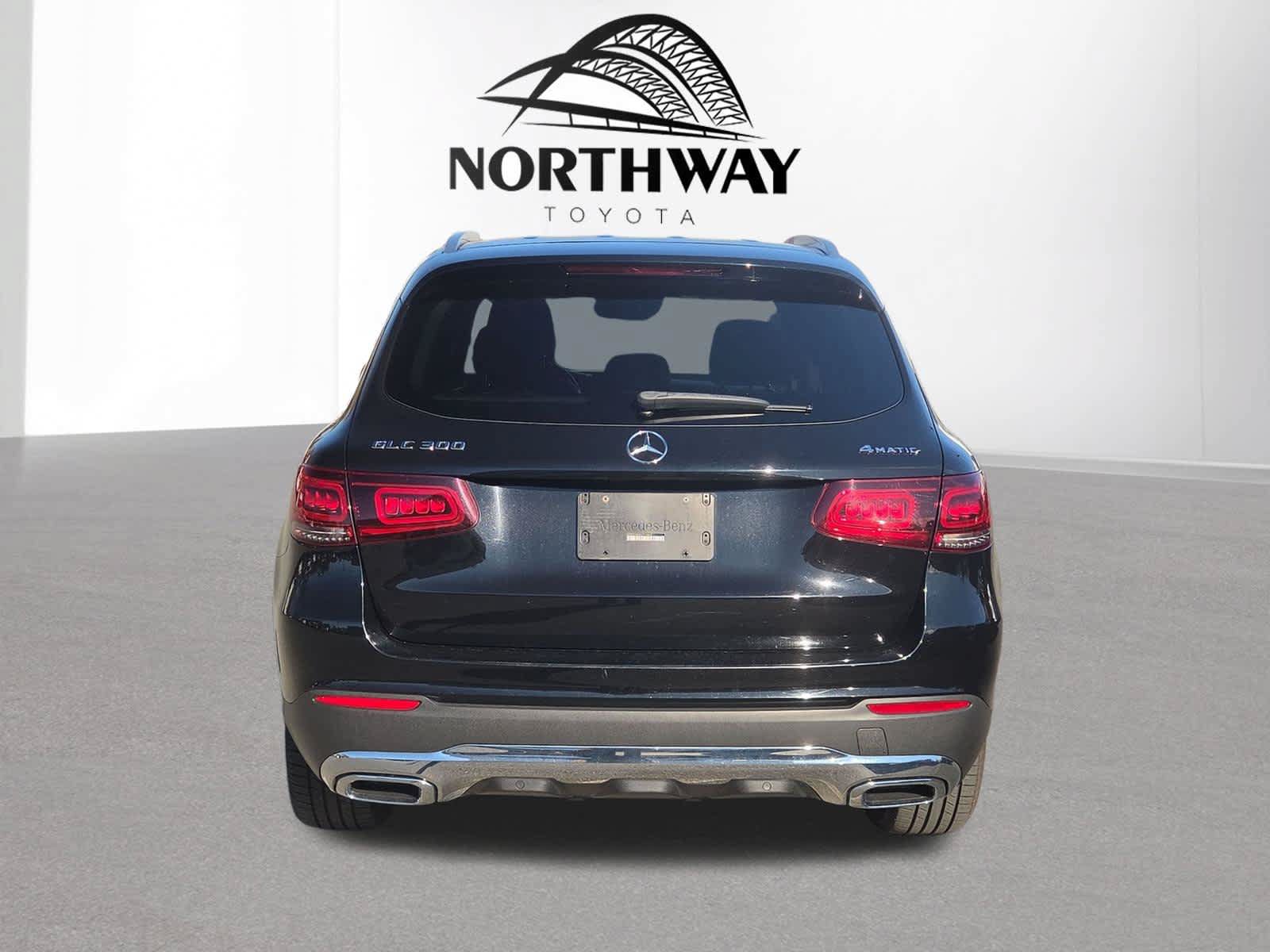 Used 2020 Mercedes-Benz GLC 300 4MATIC image 4