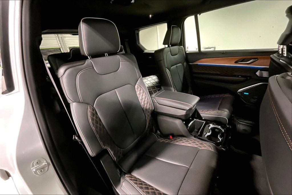 Used 2022 Jeep Grand Cherokee L Summit image 35