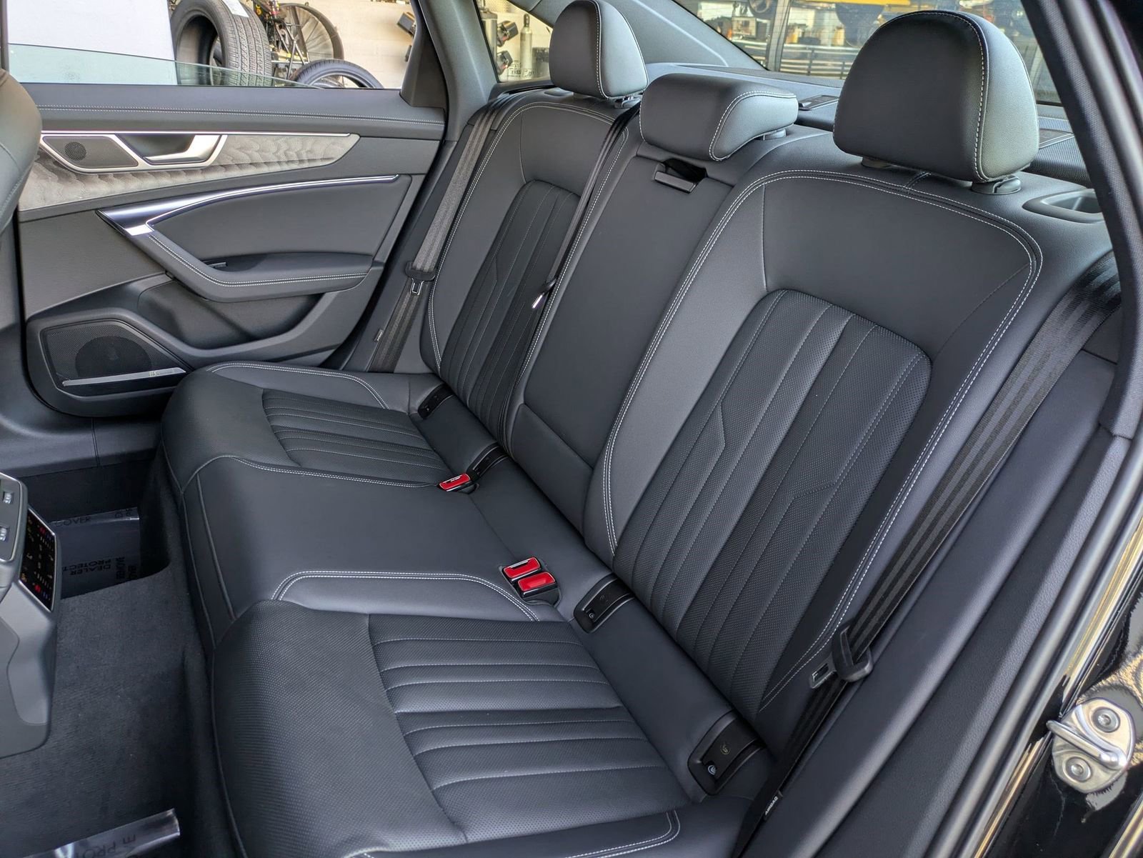 Used 2025 Audi A6 Premium Plus w/ Premium Plus Package image 31