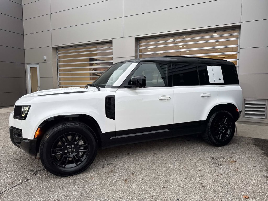Used 2022 Land Rover Defender 110 X-Dynamic SE AWD/4WD image 3