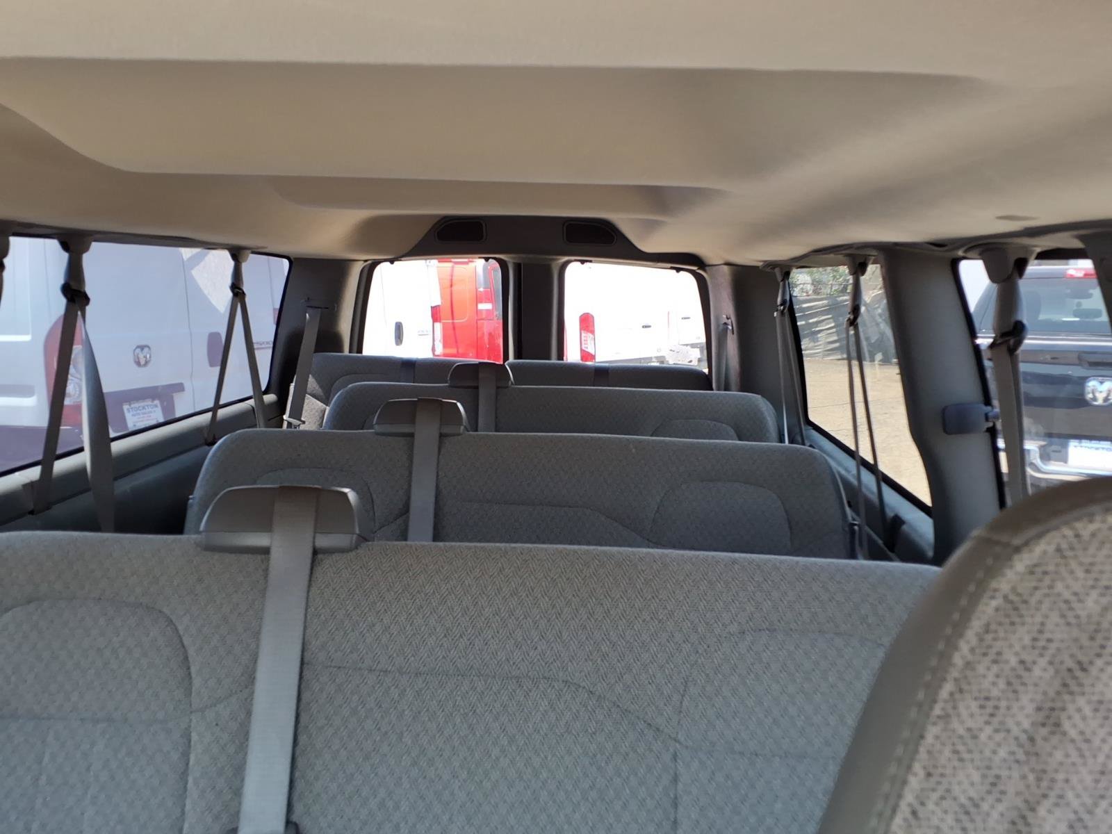 Used 2025 GMC Savana 3500 LT w/ LT Preferred Equipment Group RWD image 10