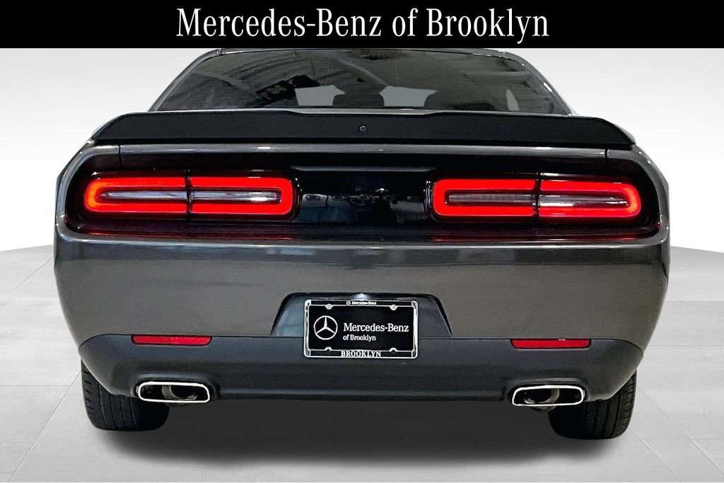 Used 2020 Dodge Challenger SXT w/ Blacktop Package RWD image 4