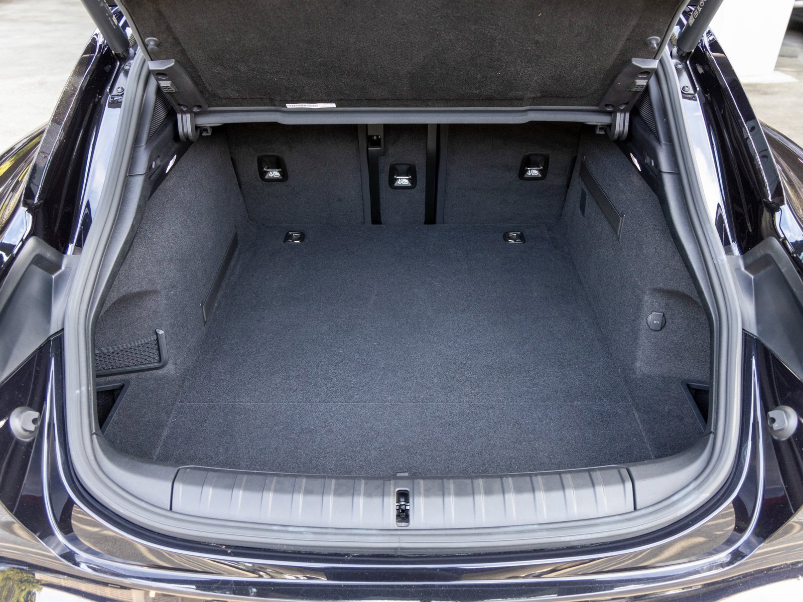 Certified 2022 Porsche Taycan 4 Cross Turismo image 43