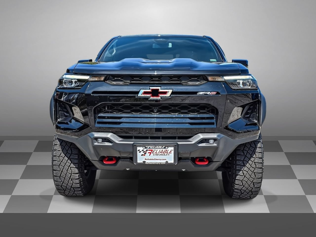Used 2025 Chevrolet Colorado ZR2 w/ Technology Package AWD/4WD image 2