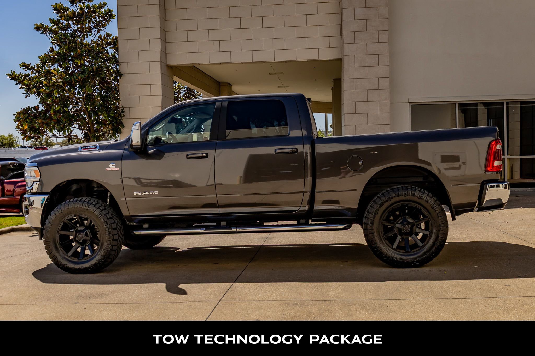Used 2024 RAM 2500 Laramie AWD/4WD image 6