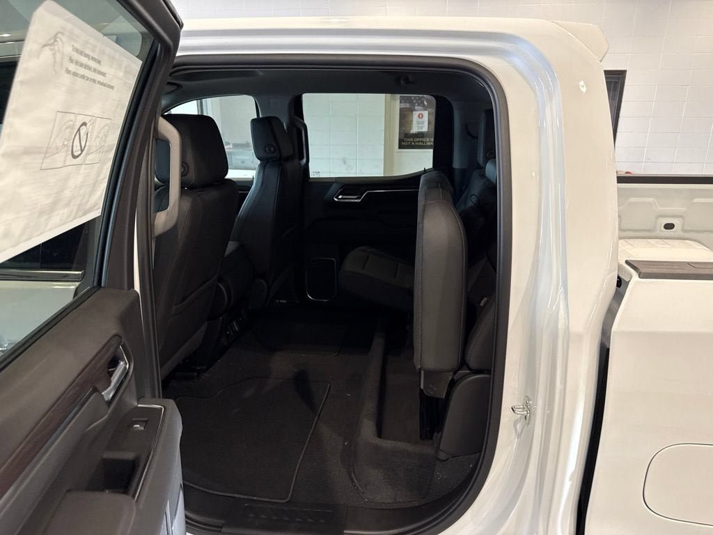 New 2026 GMC Sierra 1500 SLT AWD/4WD image 22