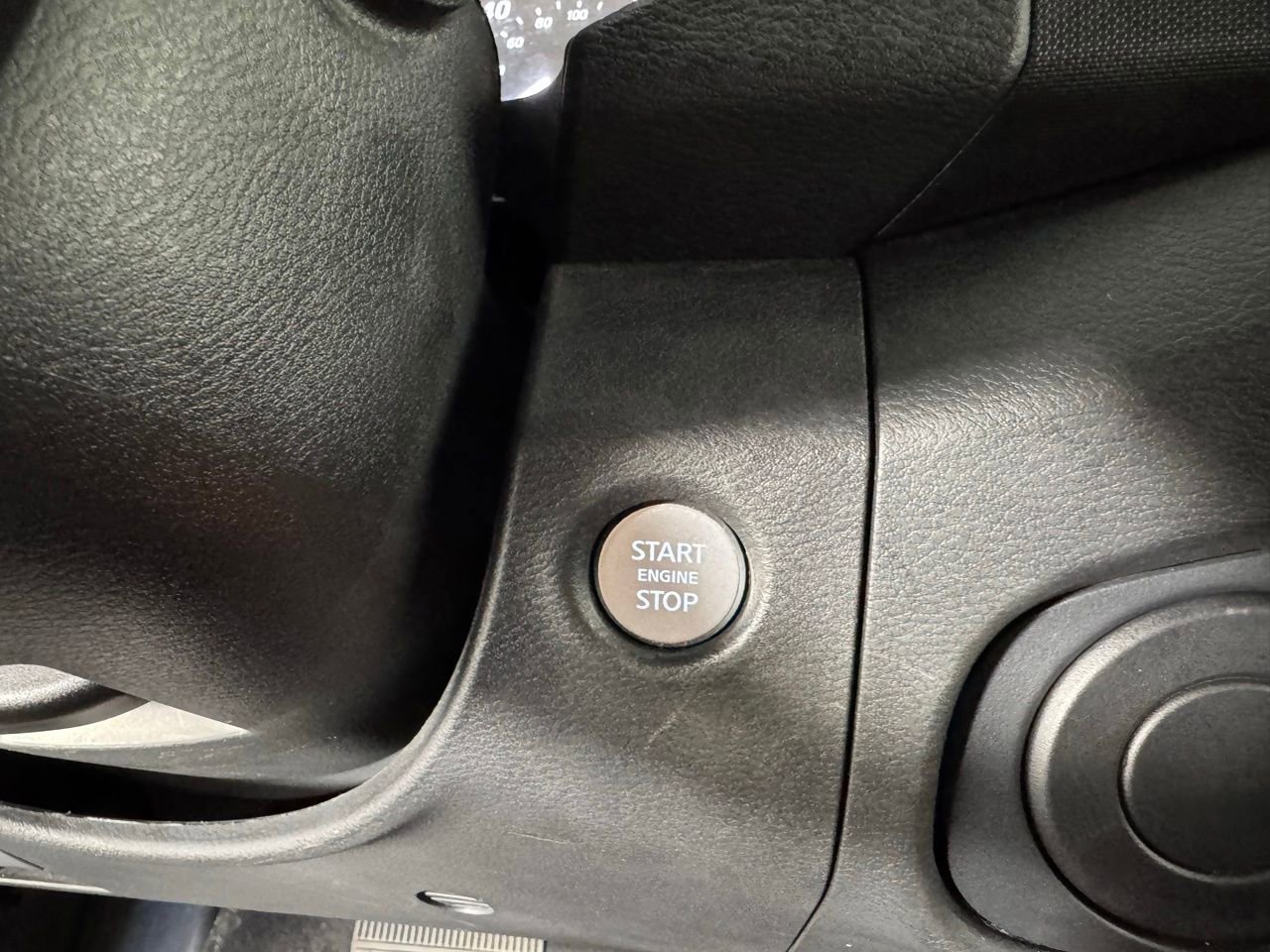 Used 2022 Nissan Frontier Pro-X image 19