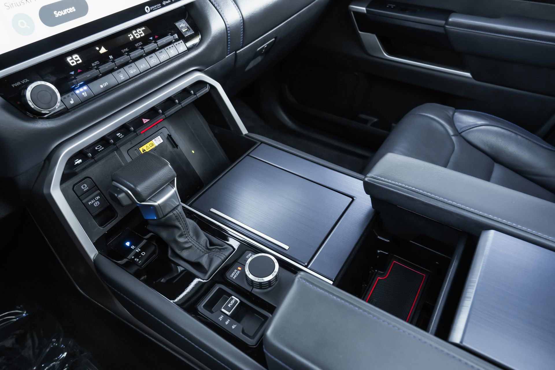 Used 2024 Toyota Tundra Platinum image 12