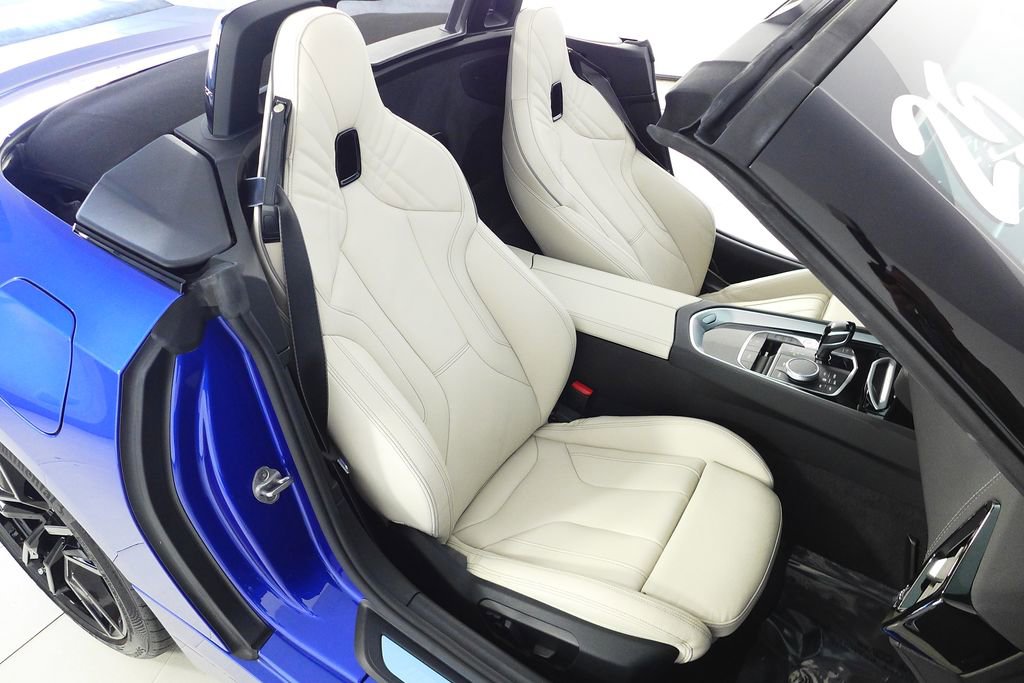 Used 2025 BMW Z4 M40i w/ Premium Package image 22
